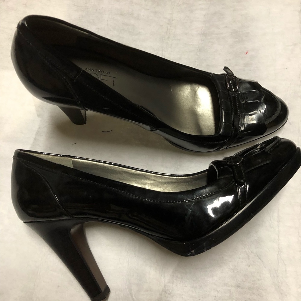 Shoes - Picture 2 of 2